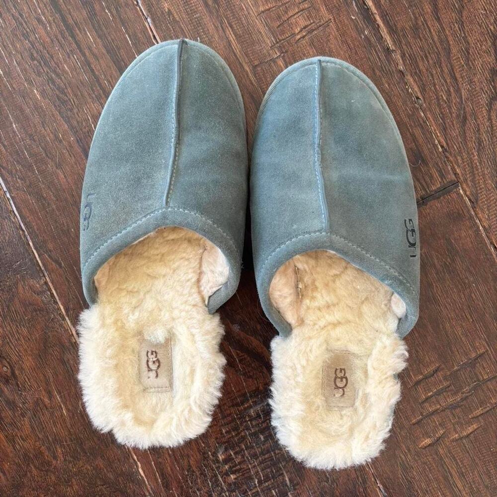 Ugg slippers in blue and cream